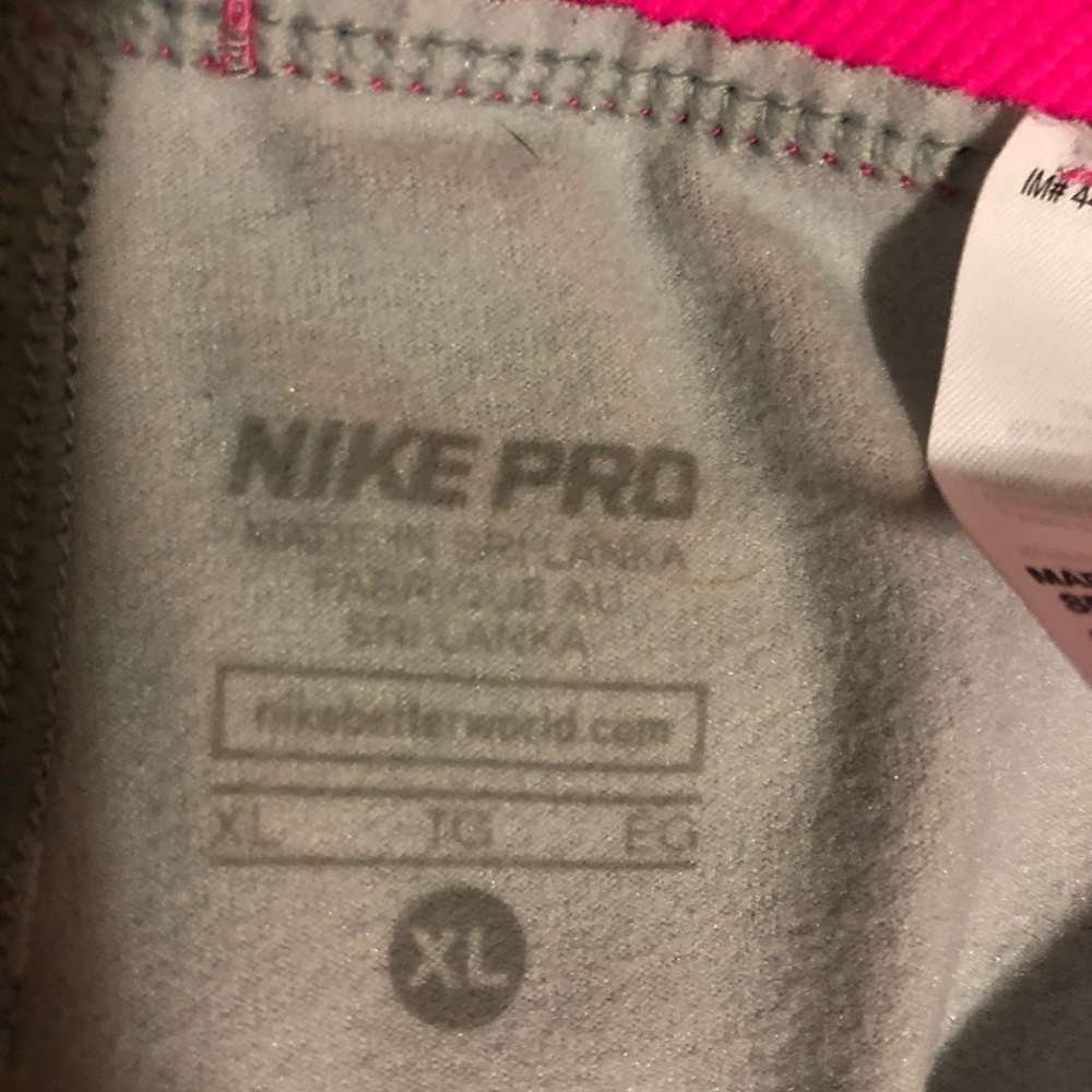 NIKE - Picture 5 of 7